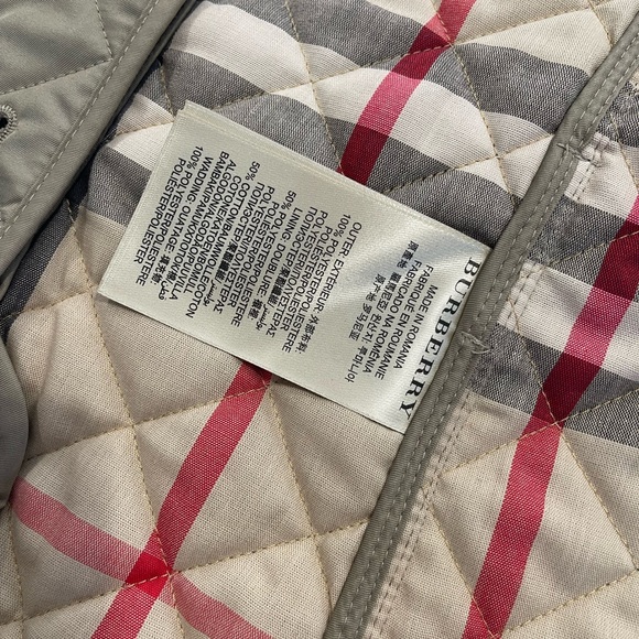 Authentic Burberry Jacket - Picture 3 of 8